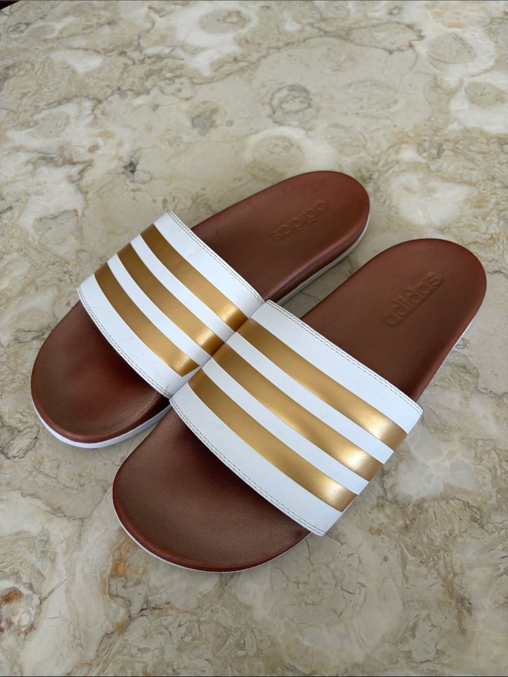 Adidas Adilette Comfort Slides White & Gold Men’s Size 10